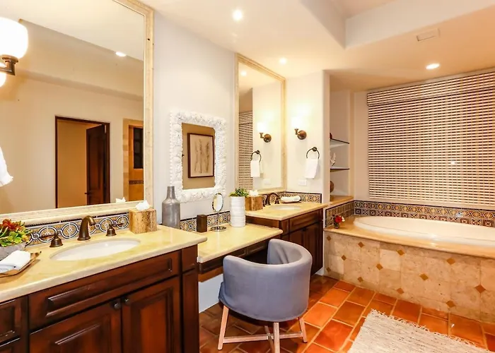 Luxury Beachfront Penthouse Hot Tub And Ocean Views Apartment *